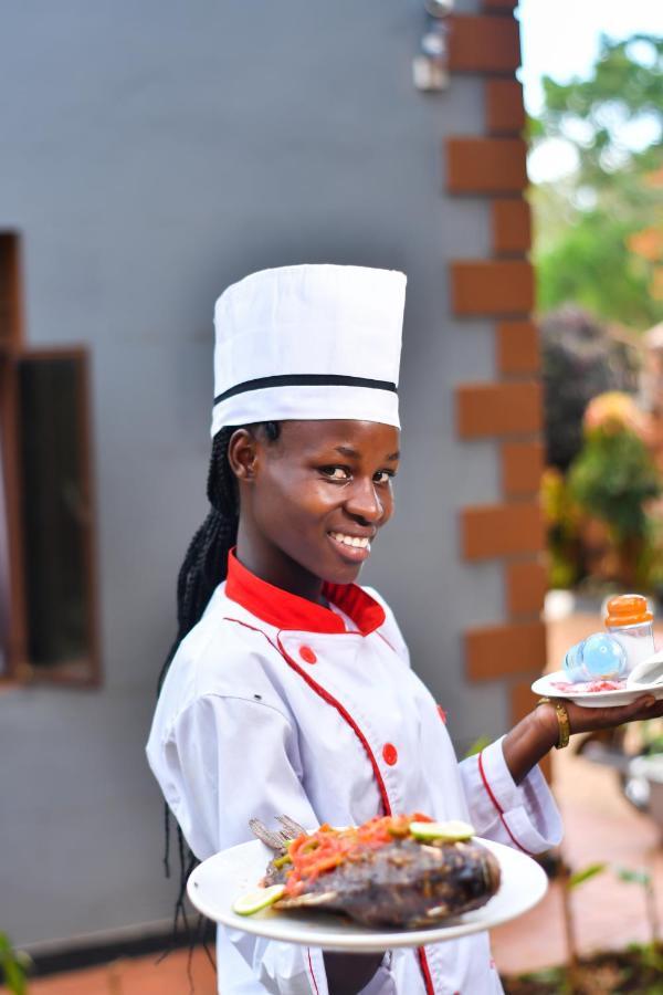 Jinja Grand Hotel Exterior photo